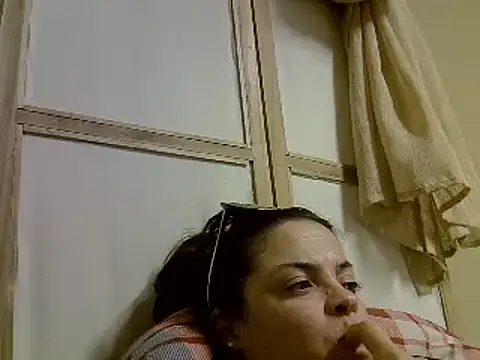 Snapshot of ITALIANASISIXX chatting on 25, 12, 2024 ITALIANASISIXX online show from 25, 12, 2024