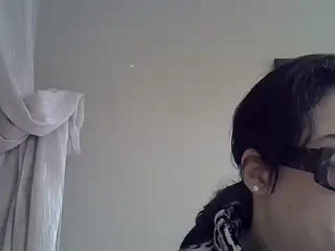 Snapshot of ITALIANASISIXX chatting on 1, 1, 2025 ITALIANASISIXX online show from 1, 1, 2025