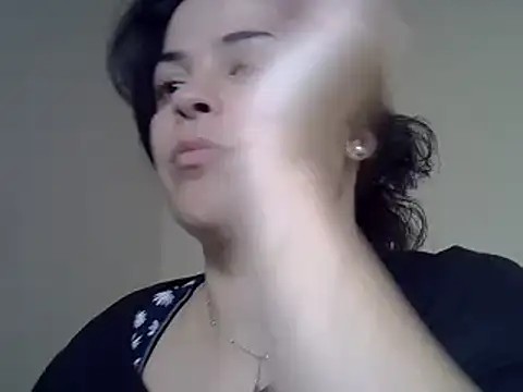 Snapshot of ITALIANASISIXX chatting on 2, 1, 2025 ITALIANASISIXX online show from 2, 1, 2025