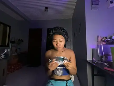 Snapshot of PinayLina18 chatting on 28, 5, 2026 PinayLina18 online show from 28, 5, 2026