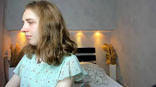 Camilla Kelly online show from 25, 9, 2025