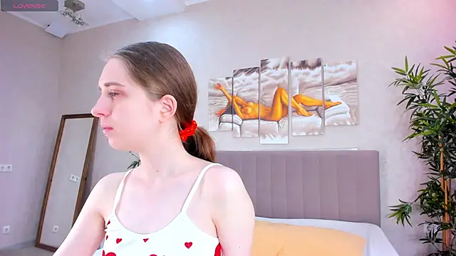 Camilla Kelly online show from 12, 5, 2026