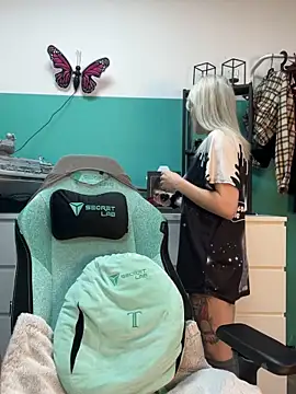 TheRealJessyLey online show from 5, 2, 2026