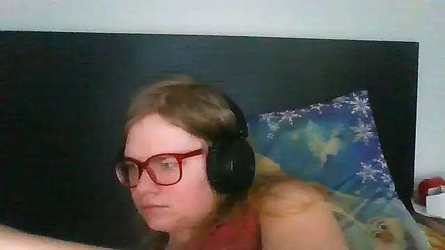 Moonolighta online show from 6, 11, 2025