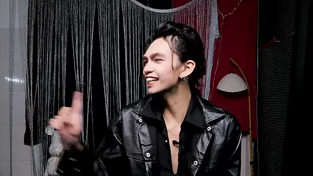 Snapshot of Beibei_TDK chatting on 18, 10, 2025 Beibei TDK online show from 18, 10, 2025