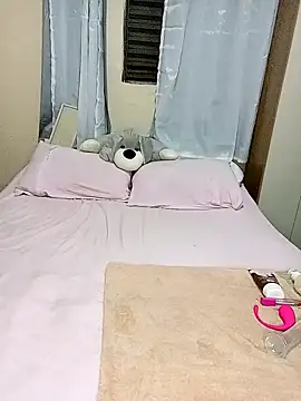 indiazinhabella27 online show from 19, 9, 2025