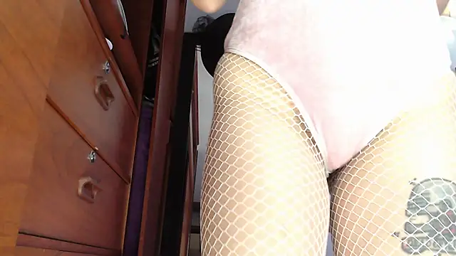 Snapshot of karlamoon23 chatting on 23, 10, 2025 karlamoon23 online show from 23, 10, 2025