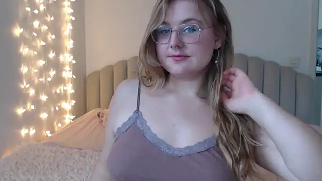Snapshot of AgnesRoseCams chatting on 6, 7, 2026 AgnesRoseCams online show from 6, 7, 2026