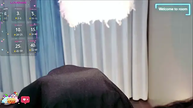 Snapshot of LINLIN-2025 chatting on 10, 10, 2025 LINLIN-2025 online show from 10, 10, 2025