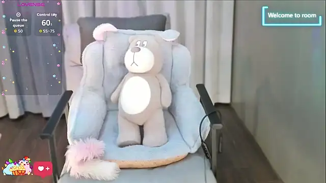 Snapshot of LINLIN-2025 chatting on 28, 10, 2025 LINLIN-2025 online show from 28, 10, 2025