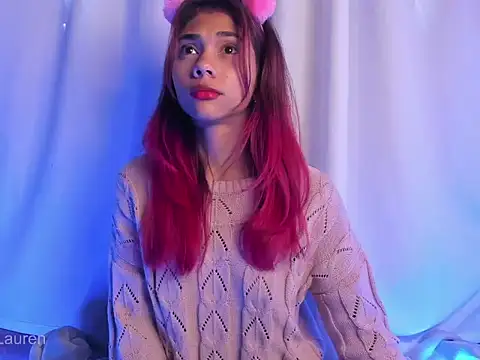 Laurenn 2 online show from 16, 10, 2025