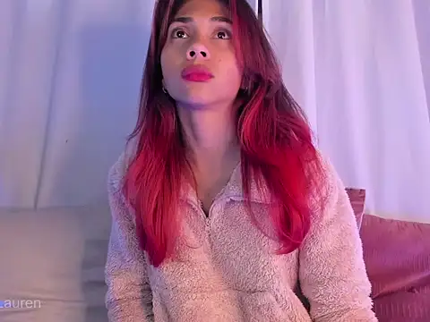 Laurenn 2 online show from 6, 11, 2025