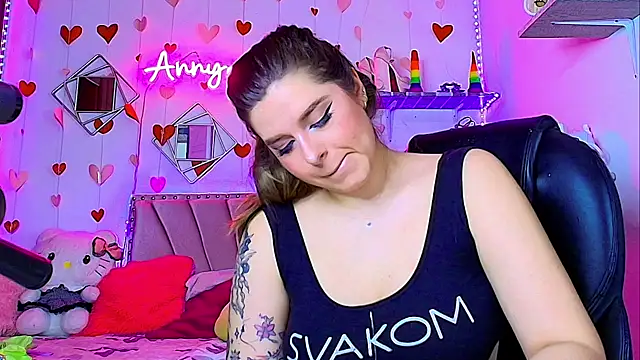 Anny Hurtado online show from 18, 10, 2025