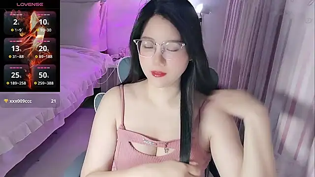 Snapshot of ManM-88 chatting on 28, 10, 2025 ManM-88 online show from 28, 10, 2025