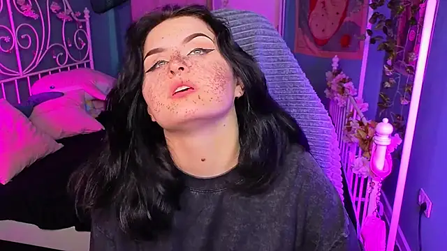 Dark Shine online show from 9, 10, 2025