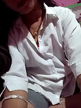 Snapshot of Cutie_Angel143 chatting on 14, 11, 2025 Cutie Angel143 online show from 14, 11, 2025