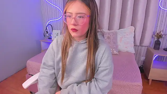 SamanthaPeachss online show from 11, 10, 2025