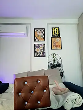 mishelkrave  online show from 13, 11, 2025