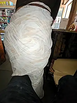 Snapshot of indianhotwife639 chatting on 1, 10, 2025 indianhotwife639 online show from 1, 10, 2025