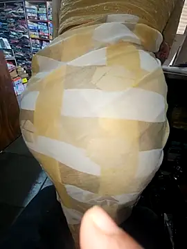 Snapshot of indianhotwife639 chatting on 20, 11, 2025 indianhotwife639 online show from 20, 11, 2025