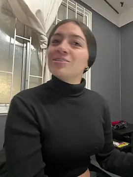 Alyha Cortes online show from 3, 2, 2026