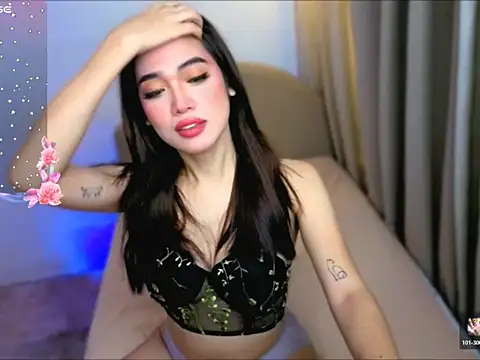 Snapshot of Madmoisellex chatting on 23, 4, 2026 Madmoisellex online show from 23, 4, 2026