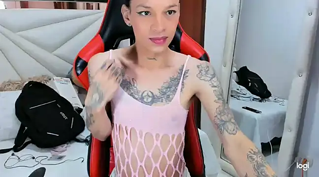 Snapshot of sara_slut21 chatting on 7, 12, 2024 sara slut21 online show from 7, 12, 2024