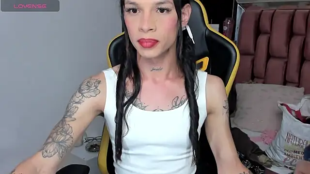 Snapshot of sara_slut21 chatting on 8, 3, 2025 sara slut21 online show from 8, 3, 2025