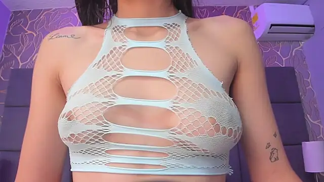 Snapshot of mey_doll chatting on 10, 10, 2025 mey doll online show from 10, 10, 2025