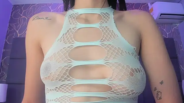 Snapshot of mey_doll chatting on 16, 10, 2025 mey doll online show from 16, 10, 2025