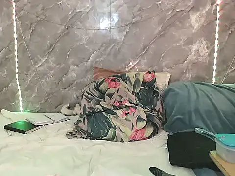 ZARIA-VIXEN online show from 9, 10, 2025