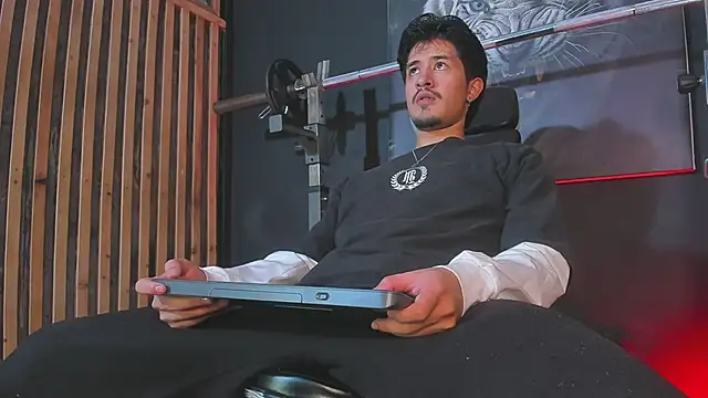 DimitriDeluxe online show from 25, 11, 2025