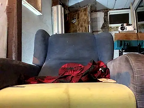 Snapshot of lovehairymature90 chatting on 19, 9, 2025 lovehairymature90 online show from 19, 9, 2025