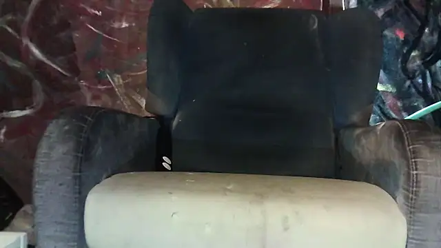 Snapshot of lovehairymature90 chatting on 9, 10, 2025 lovehairymature90 online show from 9, 10, 2025