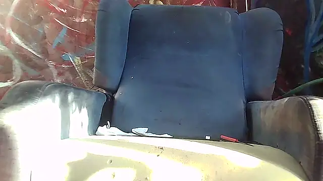 Snapshot of lovehairymature90 chatting on 11, 10, 2025 lovehairymature90 online show from 11, 10, 2025