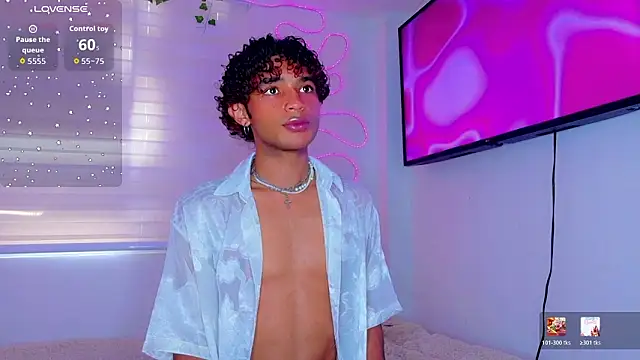 Snapshot of Aaron_Wiinter chatting on 11, 3, 2026 Aaron Wiinter online show from 11, 3, 2026