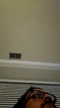 Snapshot of justmefreakynsneaky chatting on 17, 9, 2025 justmefreakynsneaky online show from 17, 9, 2025