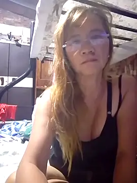 Snapshot of SexyHottMom chatting on 14, 9, 2025 SexyHottMom online show from 14, 9, 2025