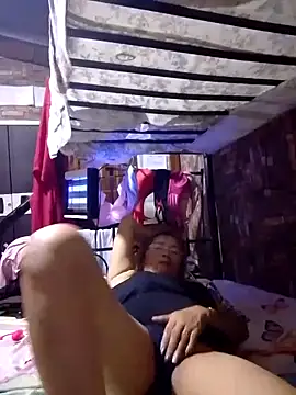 Snapshot of SexyHottMom chatting on 25, 9, 2025 SexyHottMom online show from 25, 9, 2025