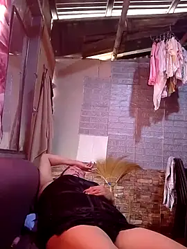 Snapshot of SexyHottMom chatting on 22, 10, 2025 SexyHottMom online show from 22, 10, 2025