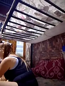 Snapshot of SexyHottMom chatting on 30, 11, 2025 SexyHottMom online show from 30, 11, 2025