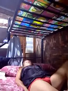 Snapshot of SexyHottMom chatting on 10, 1, 2026 SexyHottMom online show from 10, 1, 2026