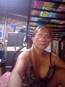 Snapshot of SexyHottMom chatting on 17, 1, 2026 SexyHottMom online show from 17, 1, 2026