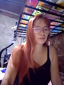 Snapshot of SexyHottMom chatting on 3, 2, 2026 SexyHottMom online show from 3, 2, 2026