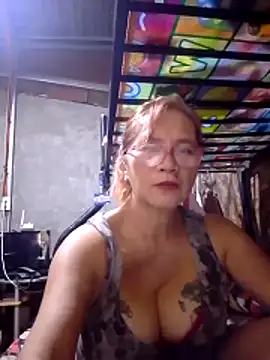 Snapshot of SexyHottMom chatting on 19, 2, 2026 SexyHottMom online show from 19, 2, 2026