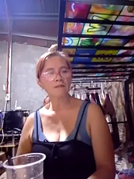 Snapshot of SexyHottMom chatting on 22, 2, 2026 SexyHottMom online show from 22, 2, 2026