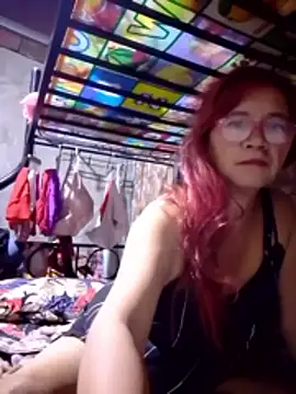 Snapshot of SexyHottMom chatting on 3, 3, 2026 SexyHottMom online show from 3, 3, 2026