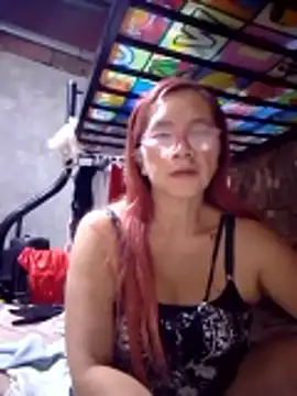 Snapshot of SexyHottMom chatting on 7, 3, 2026 SexyHottMom online show from 7, 3, 2026