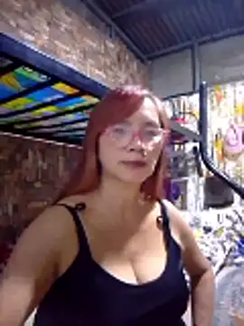 Snapshot of SexyHottMom chatting on 22, 3, 2026 SexyHottMom online show from 22, 3, 2026
