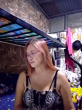 Snapshot of SexyHottMom chatting on 1, 4, 2026 SexyHottMom online show from 1, 4, 2026